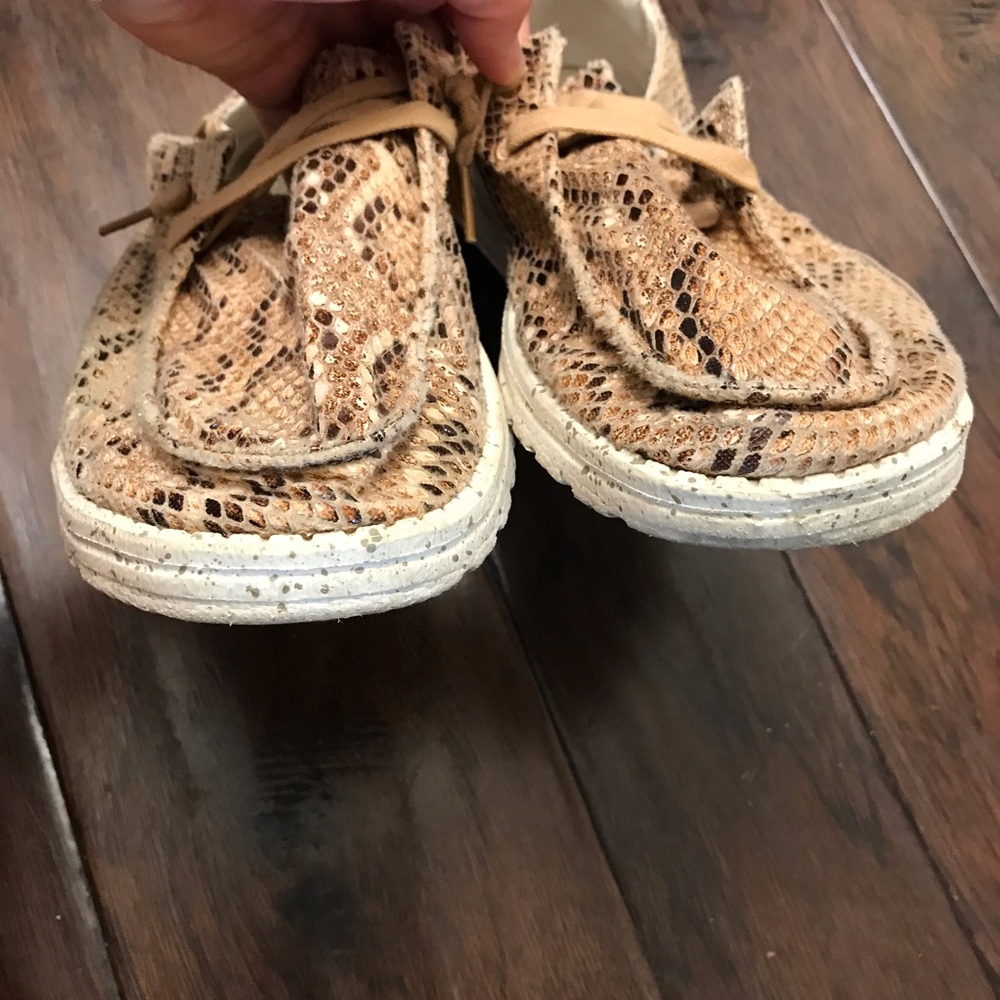 Hey Dude Wendy Python Light Rose - image 2